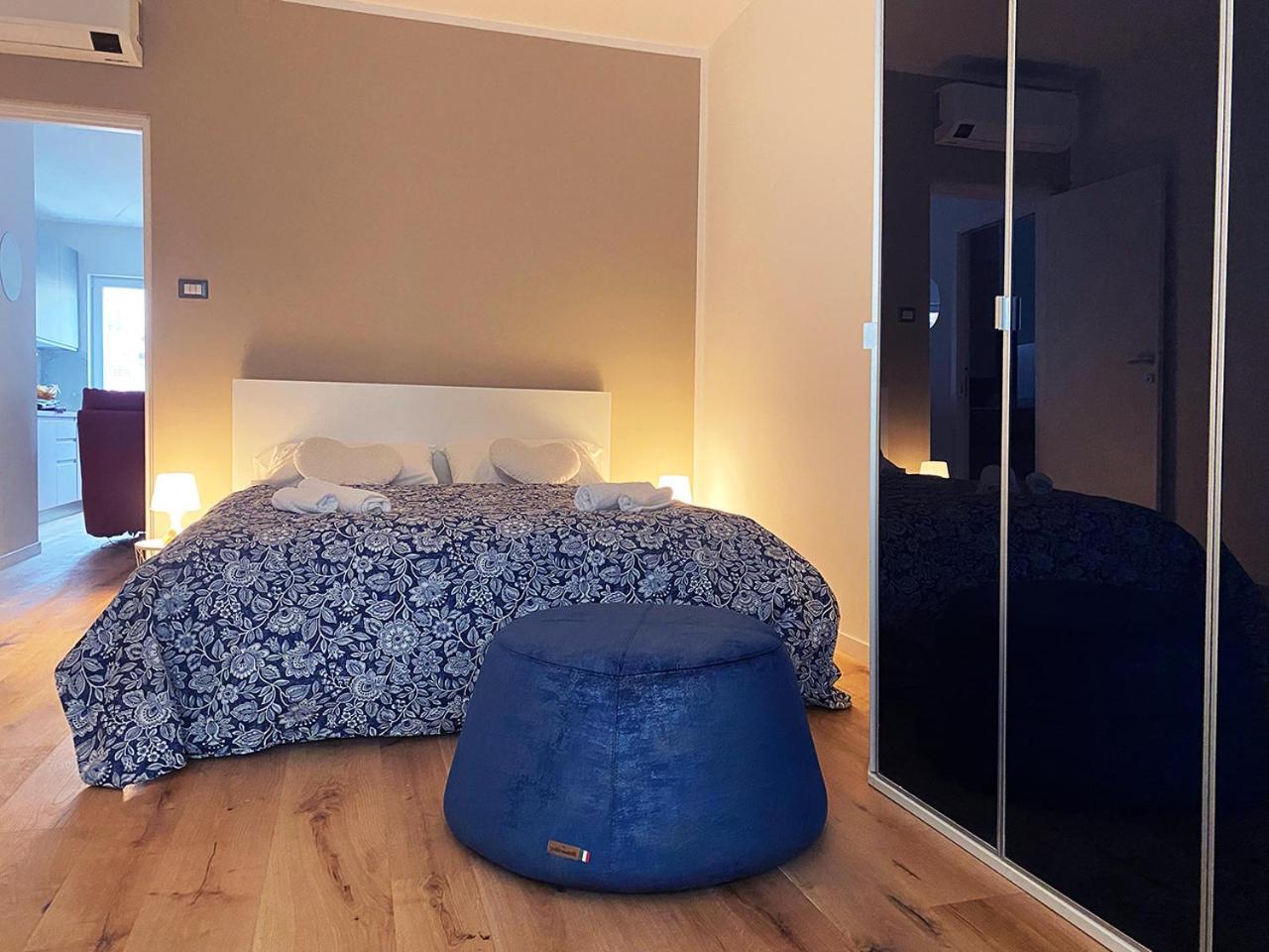 Blucavana, Casa Vacanze In Centro A Triëst Buitenkant foto