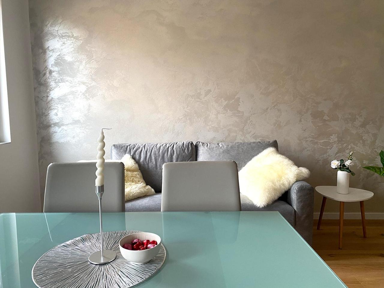 Blucavana, Casa Vacanze In Centro A Triëst Buitenkant foto